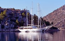 yacht charter istanbul